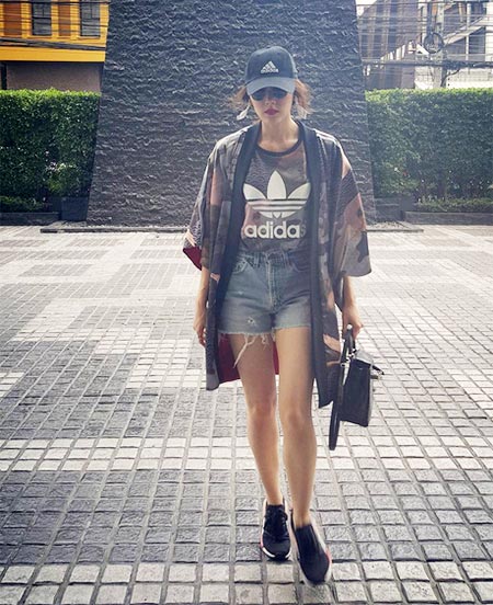 กางเกงยีนส์ขาสั้นดารา