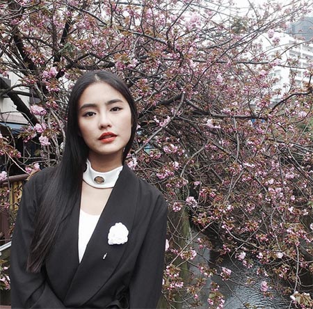 ดาราผมดำตรงสวย