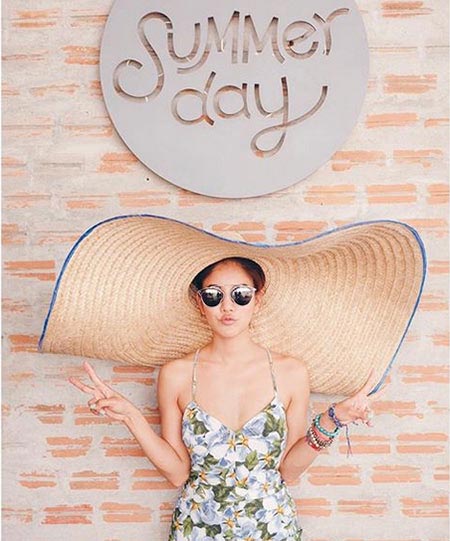 เสื้อผ้าลายดอกดารา