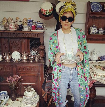 เสื้อผ้าลายดอกดารา