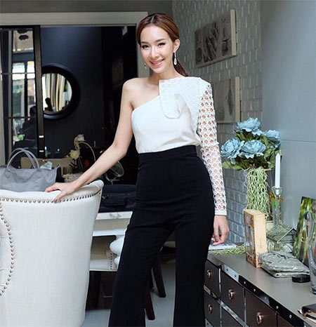 เสื้อเปิดไหล่ดารา