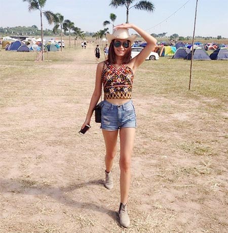 กางเกงยีนส์ขาสั้นดารา