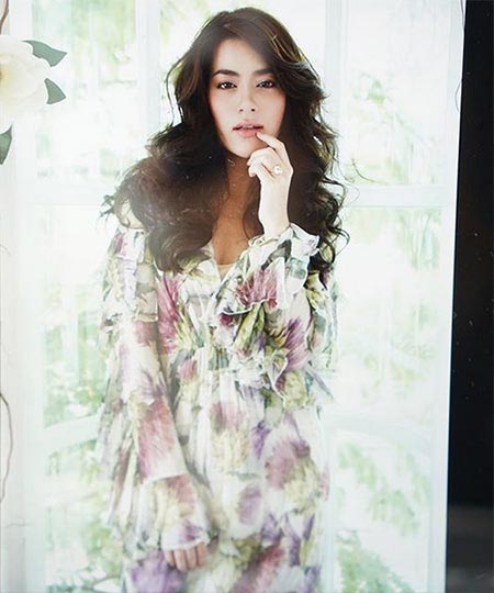 เสื้อผ้าลายดอกดารา