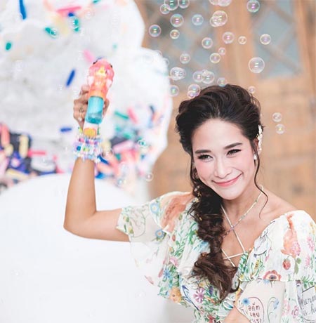 พลอย เฌอมาลย์