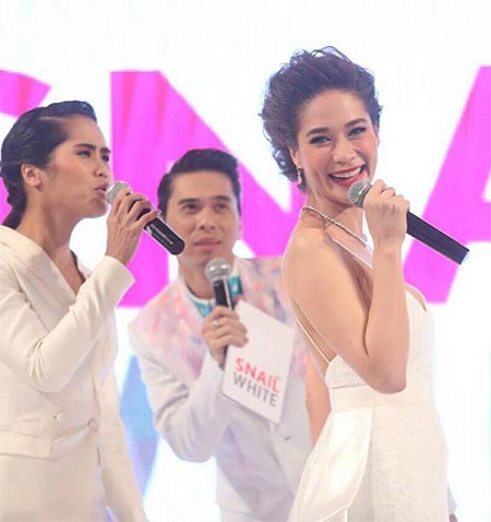 พลอย เฌอมาลย์