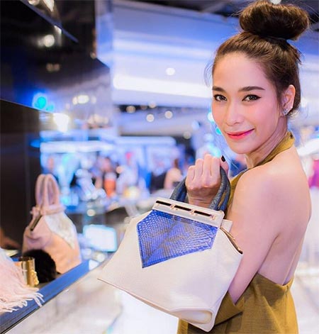 พลอย เฌอมาลย์