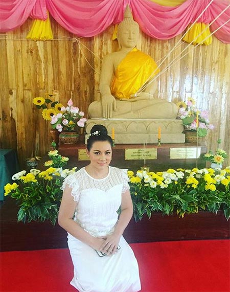 ชุดไปวัดดารา