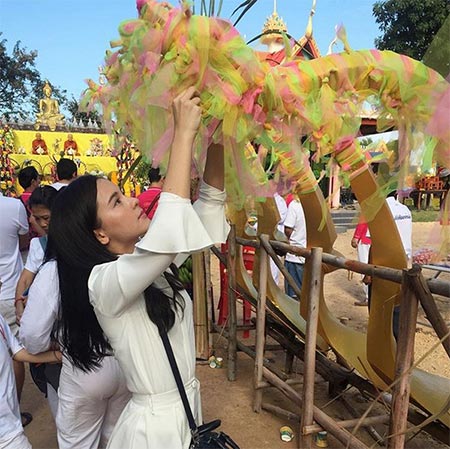 ชุดไปวัดดารา