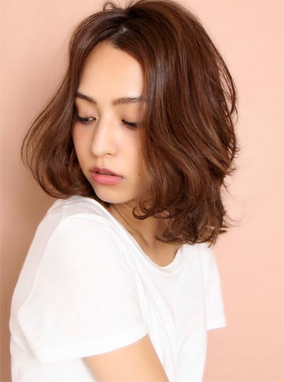 ผมลอนประบ่า