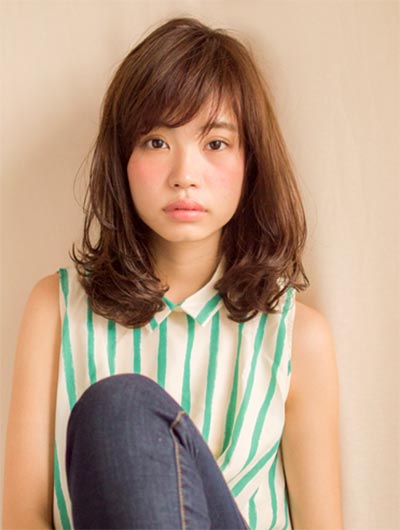 ผมลอนประบ่า