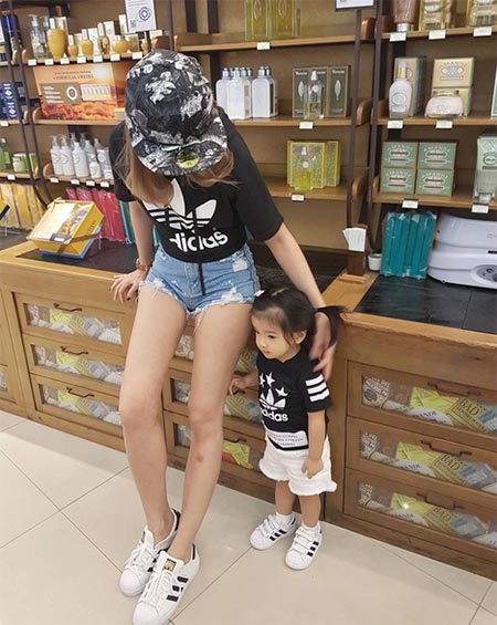 เธอ รวรีย์