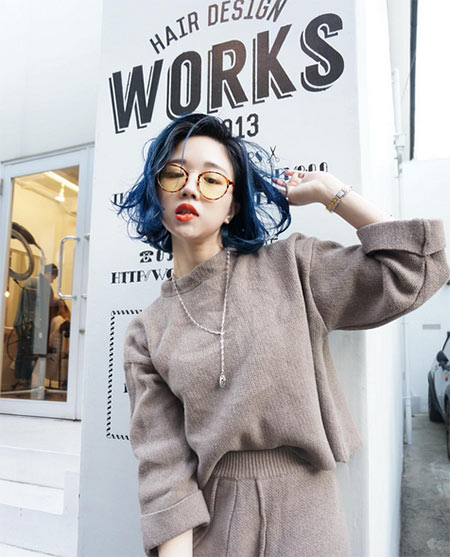 ผมสีน้ำเงิน