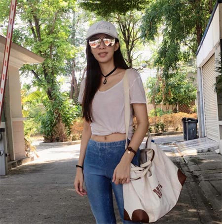 เสื้อเอวลอย