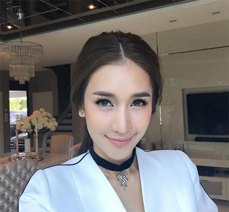 คิ้วดารา