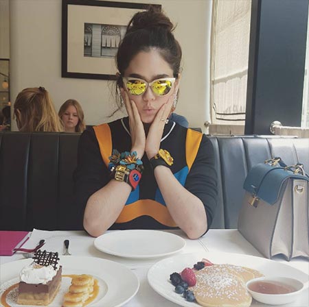 สร้อยข้อมือดารา