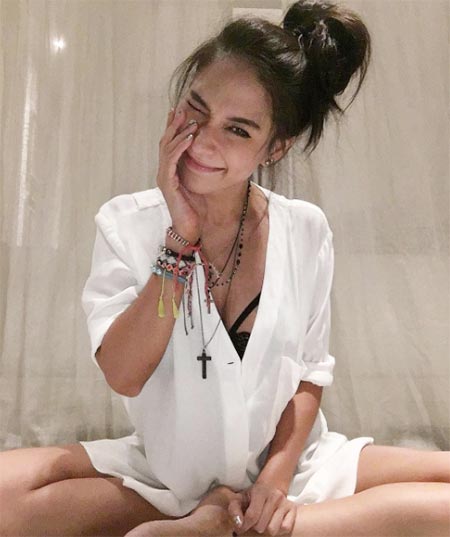 สร้อยข้อมือดารา