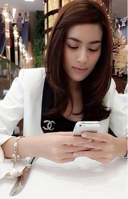 สร้อยข้อมือดารา