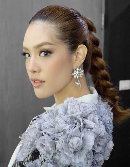 ทรงผมเปียออกงาน