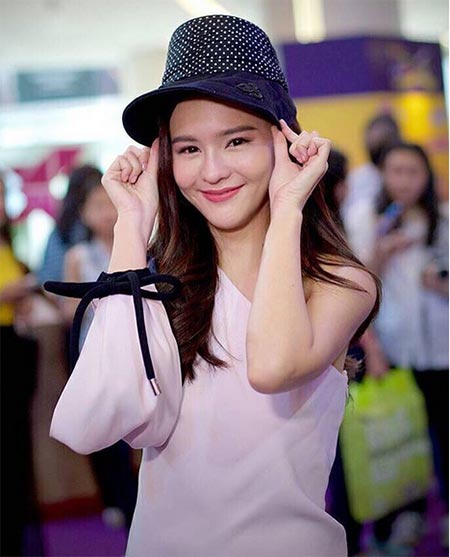 ออม สุชาร์