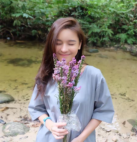 ออม สุชาร์