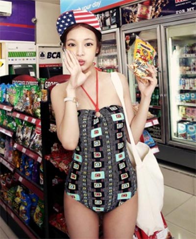 ชุดว่ายน้ำวันพีซ