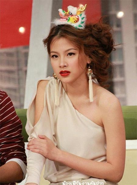 ใบเฟิร์น พิมพ์ชนก ศัลยกรรม