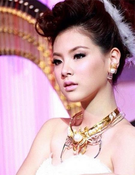 ใบเฟิร์น พิมพ์ชนก ศัลยกรรม