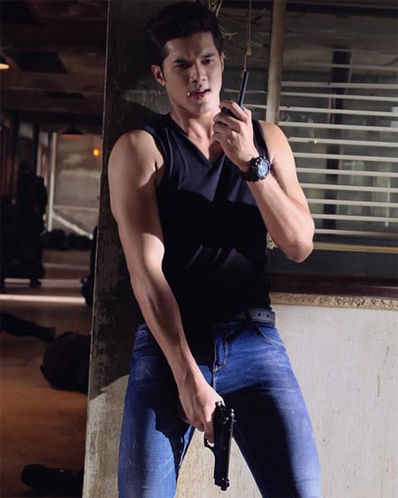 มิกค์ ทองระย้า