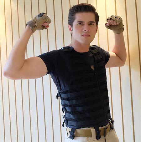 มิกค์ ทองระย้า