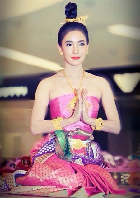 นุ่น วรนุช