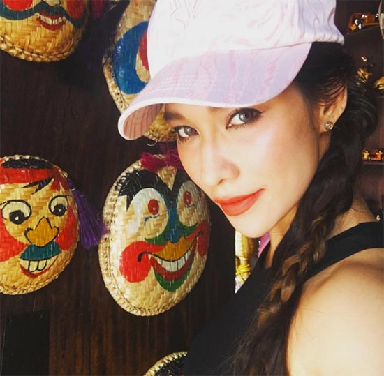 พลอย เฌอมาลย์