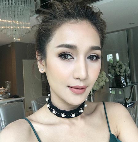 แฟชั่นสร้อย Choker