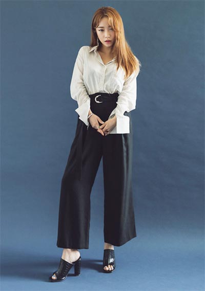 ชุดทํางานผู้หญิงเท่ ๆ