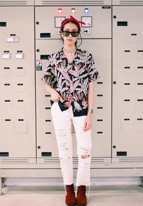 ดาราใส่ยีนส์ขาด