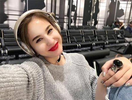 ขวัญ อุษามณี