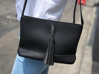 กระเป๋าสีดํา