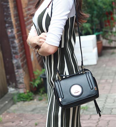 กระเป๋าสีดํา