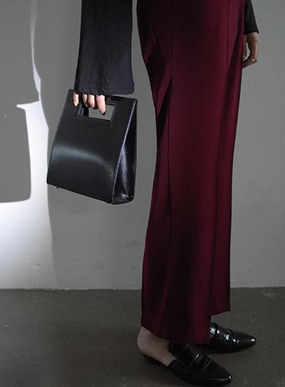 กระเป๋าสีดํา