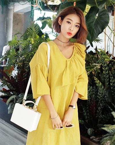 กระเป๋าสีขาว