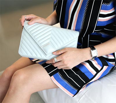 กระเป๋าสีขาว