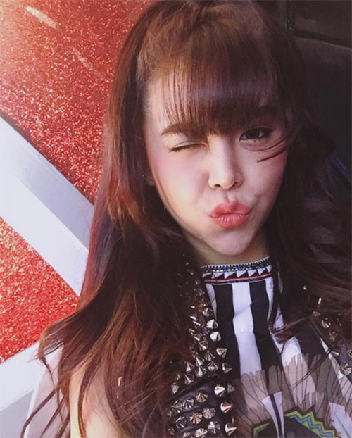 ผมหน้าม้าดารา