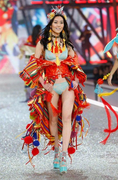 นางแบบวิคตอเรีย ซีเคร็ท