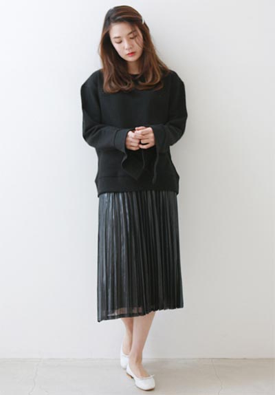 ชุดกระโปรงสีดำ