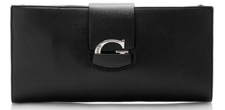 กระเป๋าคลัทช์สีดำ