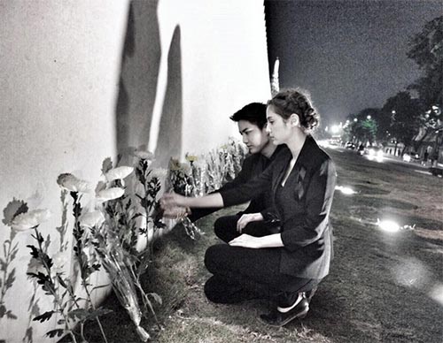 การแต่งกายไว้ทุกข์