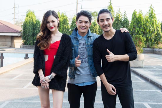  ปั้น แบชเชอร์ MV เพลง พูดผ่านกำแพง