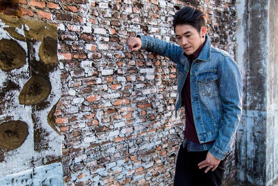  ปั้น แบชเชอร์ MV เพลง พูดผ่านกำแพง