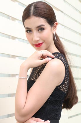 รักหลงโรง