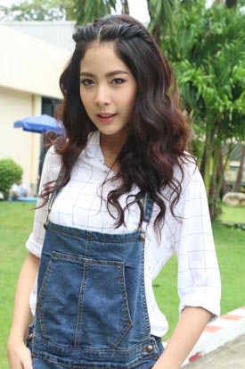 รักหลงโรง