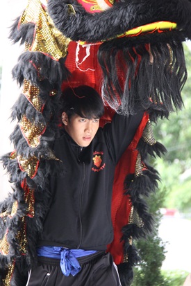 ดอกไม้ใต้เมฆ